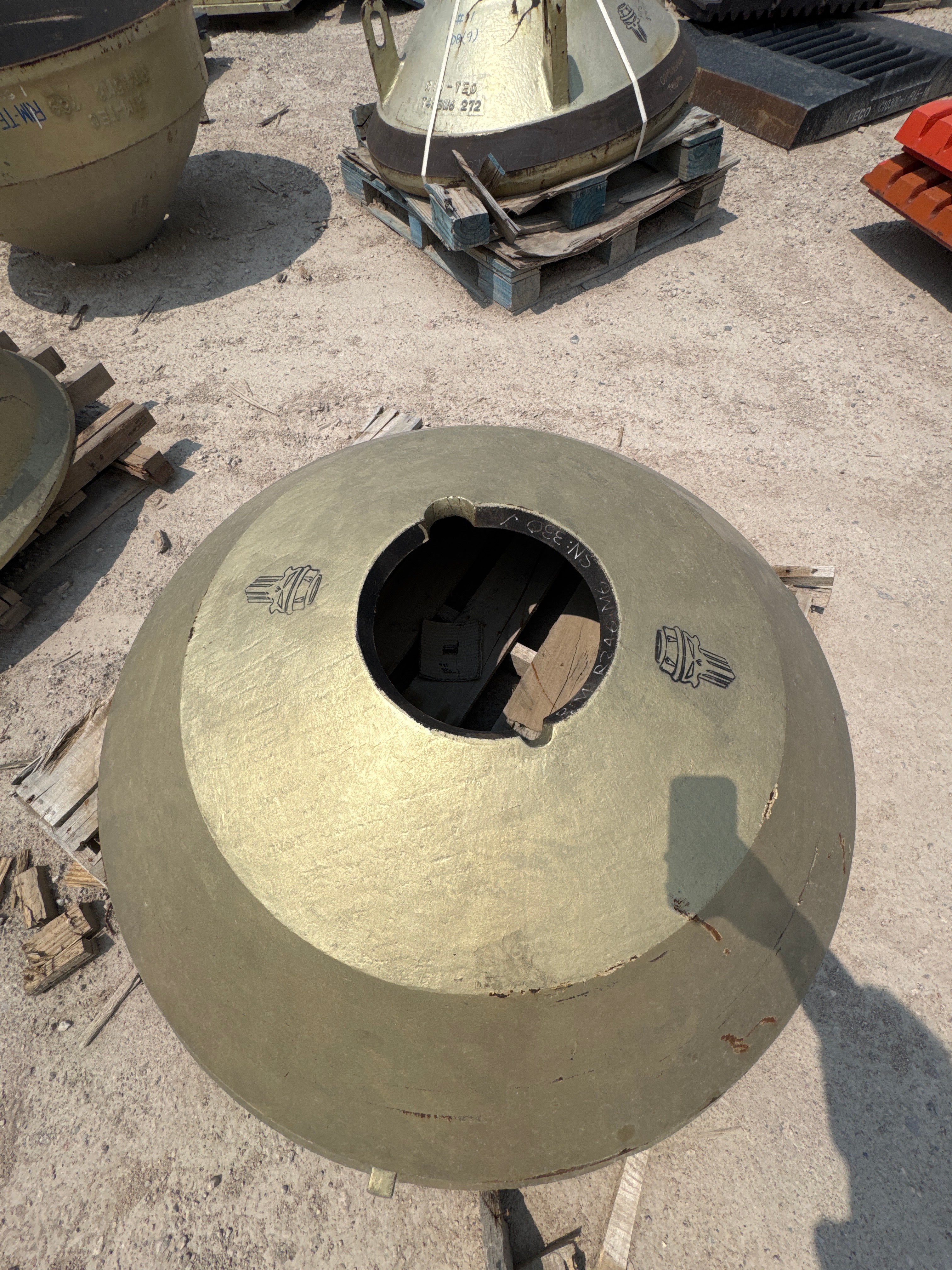 Cedarapids RC54 Cone Crusher Fine Mantle 025405278000-M6