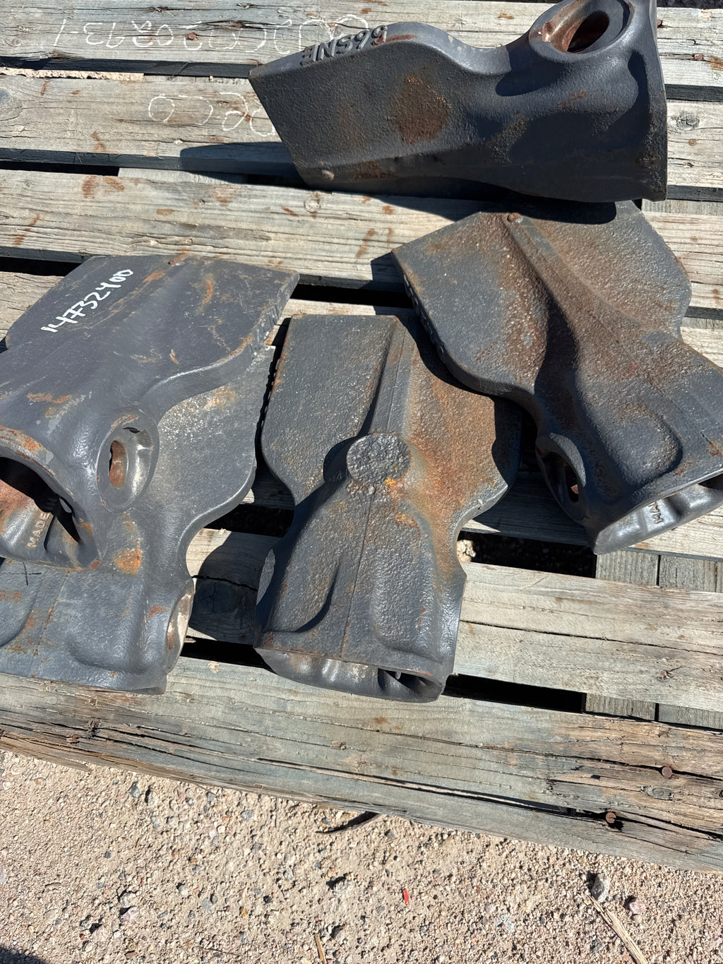 Volvo A/L Series Tooth 14732400