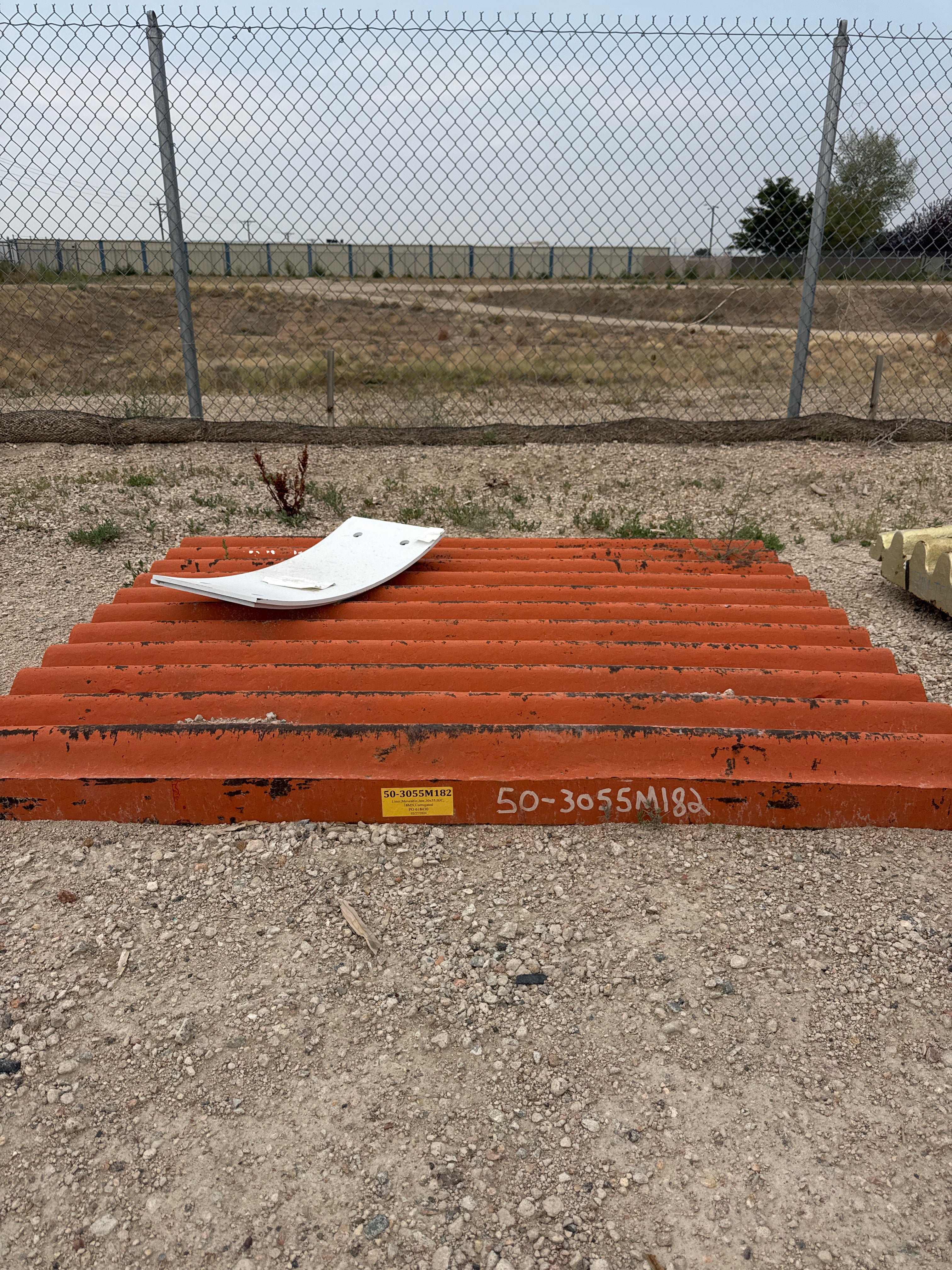 Superior 3055 Jaw Crusher Moveable Jaw Liner 50-3055M182