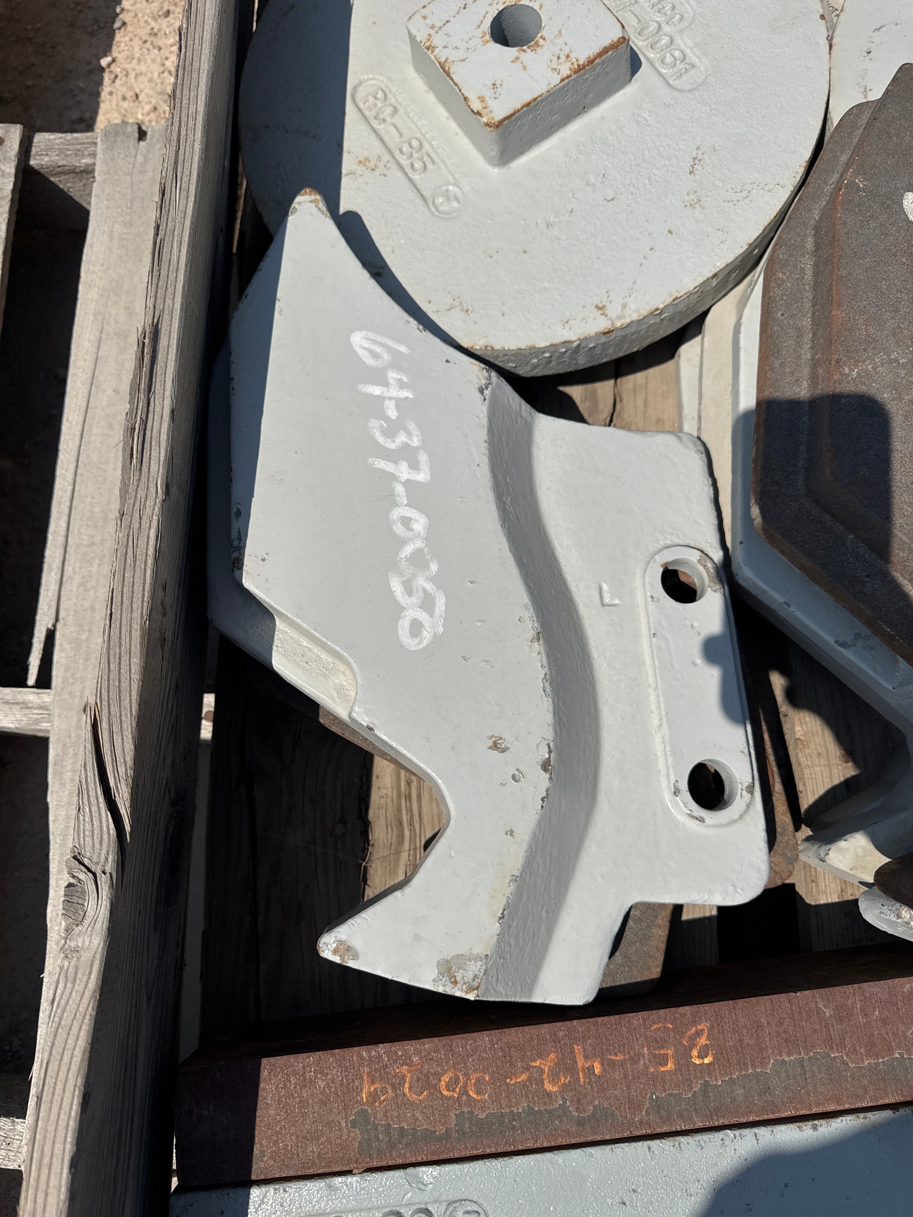 Rotor Lower Wear Plate 64-37-0050