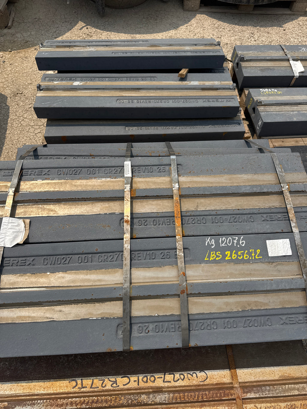 Impact Crusher Ceramic Blow Bar CW027-001-CR27C