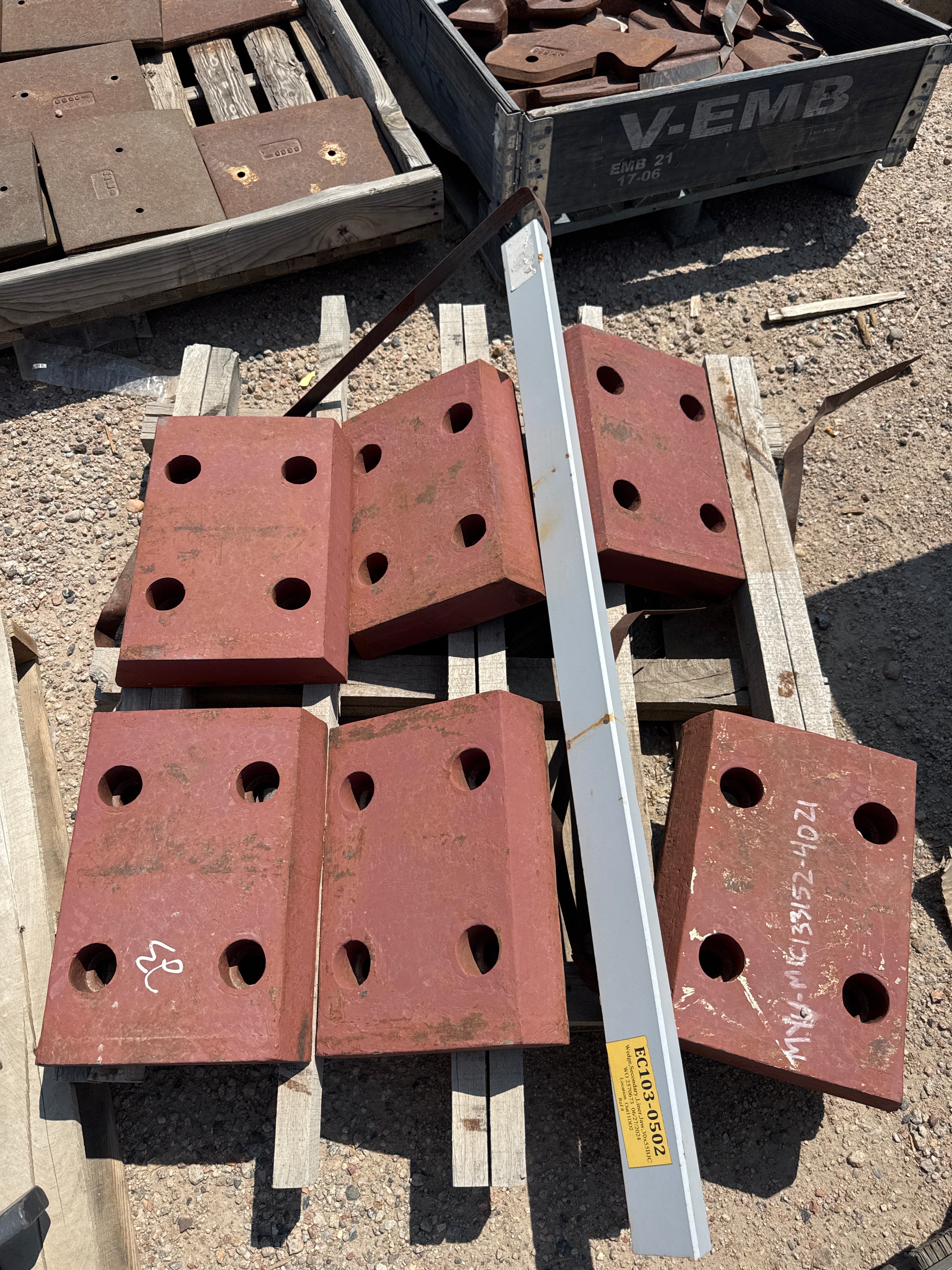 CEC 133x152 Impact Crusher Impact Plate Curtain Liner MYU-MIC133152-4021